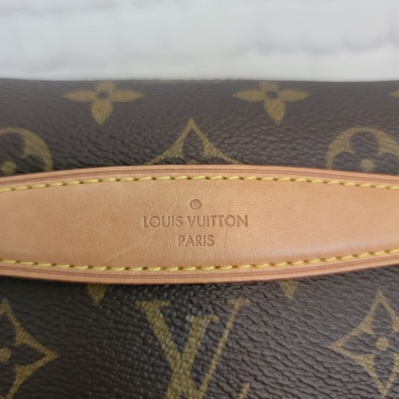 Louis Vuitton Bum Bag Monogram - Picture 14 of 16